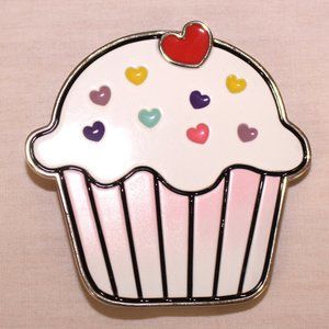 Cupcake belt buckle